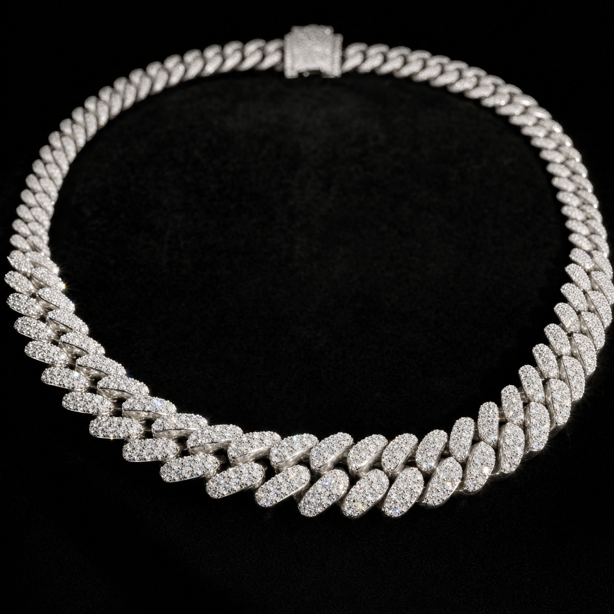 14mm Prong-Set Cuban Link Chain – Front View