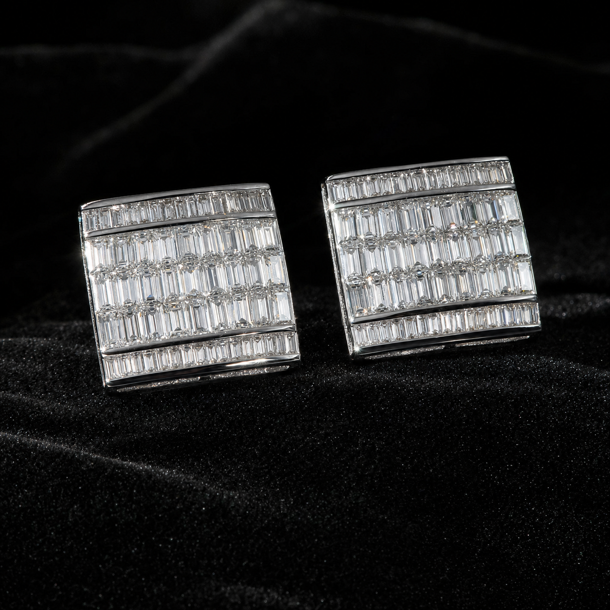 VVS1 Moissanite Baguette Stud Earrings - Silver